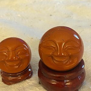 Carnelian smiley spheres